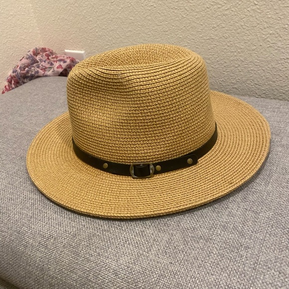 Nice hat - Picture 2 of 5